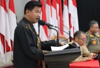 Sekretaris Daerah (Sekda) Kabupaten Kutai Kartanegara (Kukar) H Sunggono hadir menyaksikan serah terima jabatan (Sertijab) Kepala Satuan Polisi Pamong Praja (Kasatpol PP) Kukar yang diselenggarakan di Ruang Serbaguna Kantor Bupati Kukar, Kamis (21/3/2024).