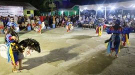 Pertunjukan kuda lumping di Kelurahan Maluhu Tenggarong, Kukar