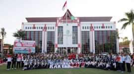 Bupati Kutai Kartanegara Edi Damansyah secara meminta kepada para Camat selaku pelindung PMI (Palang Merah Indonesia) Kecamatan agar memberikan dukungan serta memfasilitasi para relawan PMI yang bertugas untuk menyukseskan kegembiraan masyarakat selama mudik maupun balik lebaran 2024.