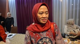 Ket. Foto: Pelaksana Harian (PLH) Dispora Kaltim, Sri Wartini.