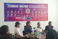 Ket. Foto: Suasana Technical Meeting Kejuaraan Sepak Bola U-13 dan U-15