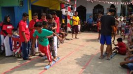 Ket. Foto: Ilustrasi Salah Satu Olahraga Tradisional, Bakiak (Foto: Istimewa)
