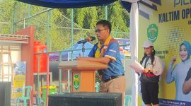Ket. Foto: Analis Ahli Muda Pemberdayaan Pemuda Dispora Kaltim sekaligus Ketua IPF Samarinda, Hasbar Mara Saat Memberikan Sambutan di Pickleball Open Tournament, Jum'at (15/11/2024)
