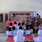 Polsek Kenohan memberikan makanan bergizi kepada 100 siswa untuk dukung program Asta Cita Presiden RI di SDN 007 Kecamatan Kenohan pada Selasa (5/11/2024).