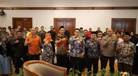 Pemerintah Kabupaten (Pemkab) Kutai Kartanegara (Kukar) menghadiri Rapat Koordinasi (Rakor) Bersama Stakeholder di Hotel Grand Elty Singgasana, Sabtu (9/11/2024).