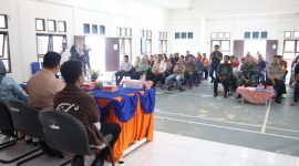 Pjs Bupati Kukar, Bambang Arwanto membuka Sosialisasi Netralitas ASN bersama Kabid Politik Dalam Negeri Badan Kesatuan Bangsa dan Politik (Kesbangpol) Rini Sulistiyowati di Kecamatan Loa Janan, Jumat (22/11/2024).