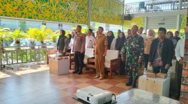 Polsek Sangasanga hadir dalam Pelantikan dan Bimbingan Teknis Pengawas TPS di Guest House Green 99, Kelurahan Sangasanga Dalam, Kecamatan Sangasanga, Kabupaten Kutai Kartanegara. 