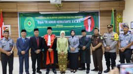 Pengambilan Sumpah Jabatan dan Pelantikan Wakil Ketua Pengadilan Negeri (PN) Tenggarong di Ruang Serbaguna Pengadilan Negeri Tenggarong, Senin (25/11/2024).