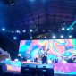 Sejumlah artis turu memeriahkan dalam Acara One Culture Together of Music, Art & Nusantara di Lapangan Upacara Kantor Bupati Kutai Kartanegara, Minggu (1 /12/24).