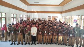 Pelantikan dewan hakim pada Musabaqah Tilawatil Quran (MTQ) ke 45 Tingkat Kabupaten Kutai Kartanegara di Kecamatan Samboja Barat, Senin (2/12/2024).