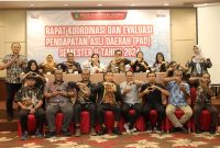 Bapenda melalui Pemkab Kukar gelar Rapat Koordinasi (Rakor) dan Evaluasi Penerimaan Pendapatan Asli Daerah (PAD) Semester II tahun 2024 di Hotel Remzy Makassar, Kamis (5/13/2024).