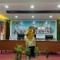 Ketua Bidang Pemberdayaan Pemuda Dispora Kaltim Mardareta saat membuka pelatihan Publik Speaking