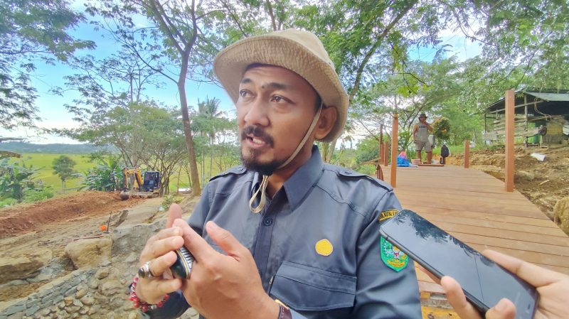 Kepala Desa Bukit Pariaman, Sugeng Riyadi