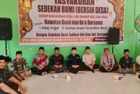 Sekretaris Dinas Pemberdayaan Masyarakat dan Desa (DPMD) Kabupaten Kutai Kartanegara (Kukar), Mohammad Yusran Darma, menghadiri kegiatan sedekah bumi dan doa bersama yang digelar di Dusun Marangan, Desa Loh Sumber, Kecamatan Loa Kulu, Sabtu (23/5/2025).