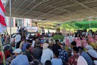 Pemerintah Desa Ponoragan, Kecamatan Loa Kulu, Kabupaten Kutai Kartanegara (Kukar), menggelar tradisi Sedekah Bumi yang berlangsung meriah di halaman Kantor Desa Ponoragan, Rabu (28/5/2025).