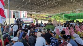 Pemerintah Desa Ponoragan, Kecamatan Loa Kulu, Kabupaten Kutai Kartanegara (Kukar), menggelar tradisi Sedekah Bumi yang berlangsung meriah di halaman Kantor Desa Ponoragan, Rabu (28/5/2025).